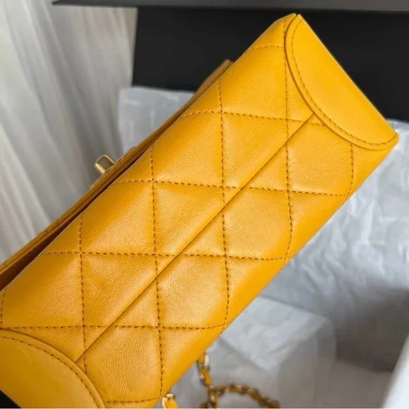 Chanel Lambskin Quilted Trendy Spirit Top Handle Bag Yellow series 30 Year 2020 - Picture 11 of 15